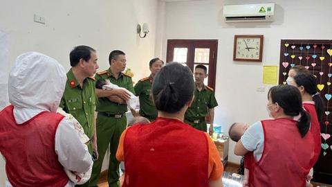 Triệt phá đường dây mang thai hộ xuyên quốc gia