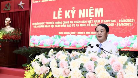 Phát huy truyền thống vẻ vang - vững bước vào kỷ nguyên mới