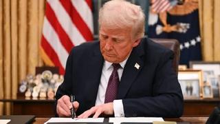 Tổng thống Mỹ Donald Trump tuyên bố không áp thuế vàng