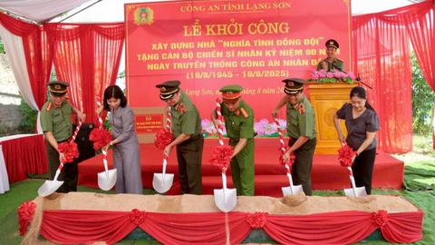 Công an tỉnh Lạng Sơn khởi công xây dựng nhà “nghĩa tình đồng đội”