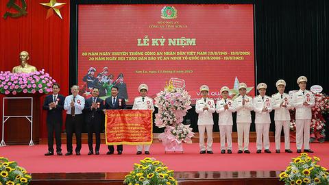Công an tỉnh Sơn La kỷ niệm 80 năm Ngày truyền thống CAND và 20 năm Ngày hội toàn dân bảo vệ ANTQ