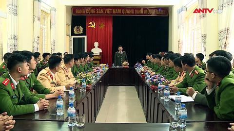 Những bước chân lặng lẽ