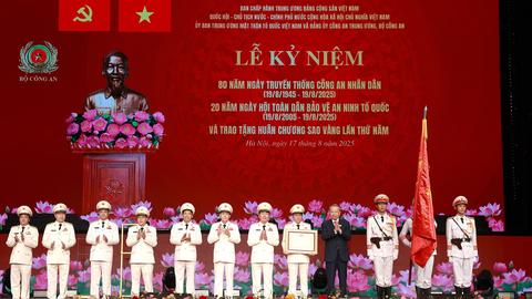  Tô thắm truyền thống 80 năm Công an nhân dân Việt Nam Anh hùng