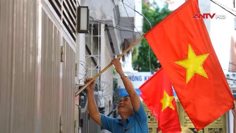 Người dân hào hứng đón chào Quốc khánh 2/9