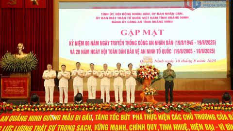 Quảng Ninh: Gặp mặt kỷ niệm 80 năm Ngày truyền thống Công an nhân dân