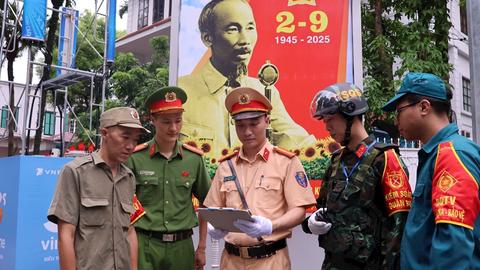 Bảo vệ an toàn buổi tổng hợp luyện diễu binh, diễu hành tối 21/8