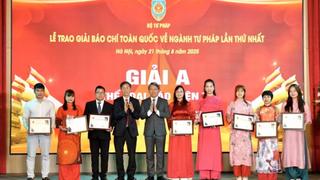 Lễ trao giải báo chí toàn quốc về ngành Tư pháp lần thứ nhất