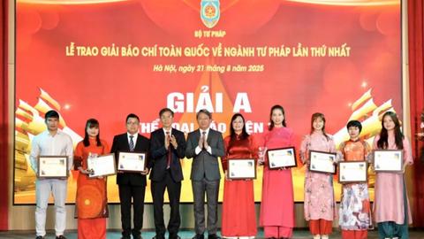 Lễ trao giải báo chí toàn quốc về ngành Tư pháp lần thứ nhất