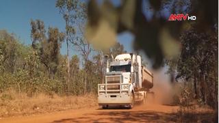  Niềm đam mê lái xe tải của nữ tài xế Australia