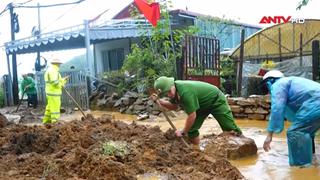 Công an tỉnh Lào Cai hỗ trợ người dân vùng ngập