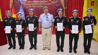 Tổ công tác Công an Việt Nam tham gia gìn giữ hòa bình tại UNMISS nhận Huy chương Liên hợp quốc