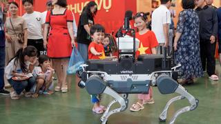 Ấn tượng với triển lãm 80 năm thành tựu đất nước