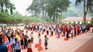 Khai giảng năm học mới tại điểm trường thôn Làng Nủ