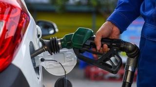 Giá xăng giảm sau 3 phiên tăng liên tiếp