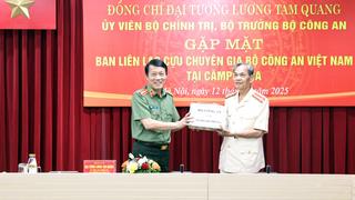 Đại tướng Lương Tam Quang gặp mặt Ban liên lạc cựu chuyên gia Công an tại Campuchia