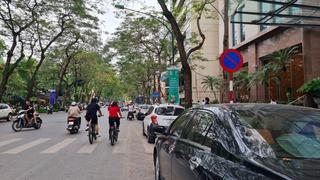 Hà Nội loay hoay giải bài toán bãi đỗ xe