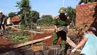 Người chiến sĩ công an vì nhân dân phục vụ