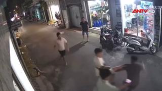 Triệu tập 2 thanh niên hành hung người đàn ông đến bất tỉnh