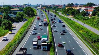 Trồng cây trên dải phân cách cao tốc, nên giữ hay bỏ?