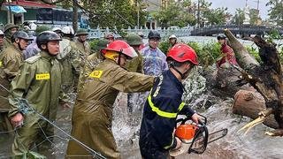 Bão đổ bộ gây thiệt hại tại Thanh Hóa