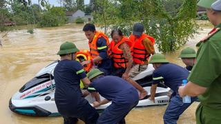 Thanh Hóa nỗ lực ứng cứu người dân vùng lũ