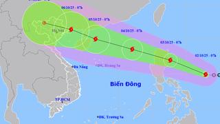 Bão Matmo đang tiến vào Biển Đông có khả năng mạnh thêm