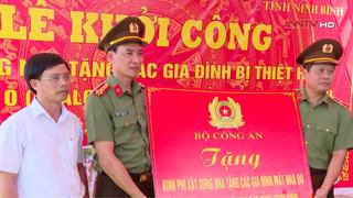 Tặng mái ấm cho bà con vùng bão
