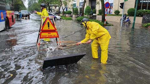 Hà Nội vận hành gần 100 trạm bơm tiêu chống úng ngập