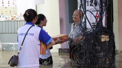 Triều cường tại Cần Thơ tiến sát mức kỷ lục