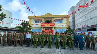 Hết lòng vì nhân dân phục vụ