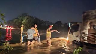 Nước lũ tràn lên cao tốc Hà Nội - Thái Nguyên, CSGT ứng trực xuyên đêm