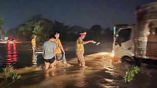 Cao tốc Hà Nội - Thái Nguyên ngập sâu, khuyến cáo lộ trình an toàn
