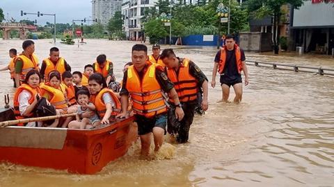 Mưa lũ làm 18 người chết và mất tích; thiệt hại tài sản nặng nề