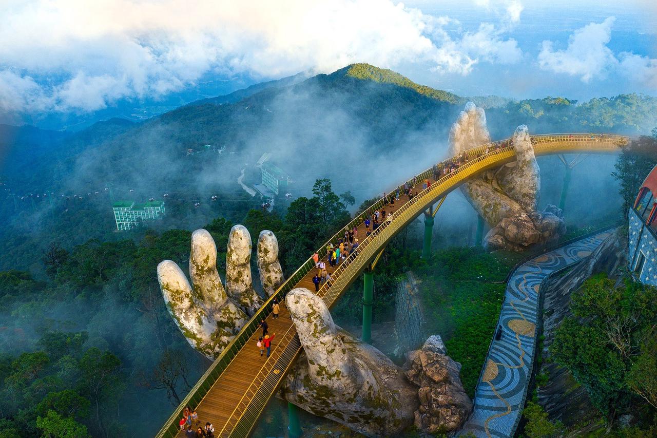 Tự hào Việt Nam lọt top 10 quốc gia thân thiện nhất thế giới Tự hào Việt Nam lọt top 10 quốc gia thân thiện nhất thế giới