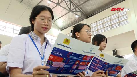 Không để trẻ em đơn độc trên không gian mạng