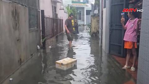 Mưa lớn gây sạt lở, ngập lụt ở nhiều địa phương miền Trung