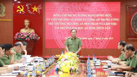 Thứ trưởng Đặng Hồng Đức làm việc tại trường Đại học An ninh nhân dân