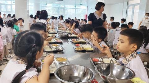 Nhiều lo ngại về an toàn thực phẩm trong trường học