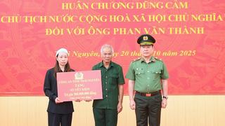 Truy tặng Huân chương Dũng cảm cho Tổ trưởng an ninh trật tự cơ sở hy sinh khi cứu 3 cháu nhỏ 