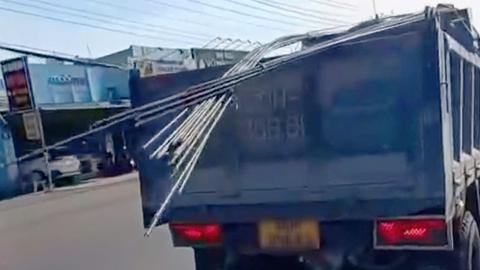 Xử lý tài xế chở hàng cồng kềnh qua phản ánh kịp thời của người dân