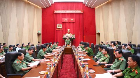 Phát huy hơn nữa tinh thần trách nhiệm của đại biểu Quốc hội trong CAND 