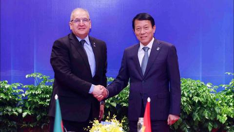 Bộ trưởng Lương Tam Quang tiếp Tổng Thư ký Bộ Ngoại giao Algeria