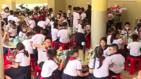 Thực phẩm vào trường học cần minh bạch để đảm bảo an toàn