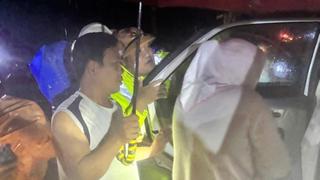 Công an xã Thăng Bình giải cứu thai phụ và người già trong đêm lũ