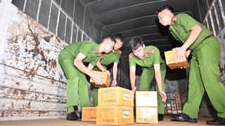 50 tấn hàng cứu trợ của Bộ Công an hướng về miền Trung