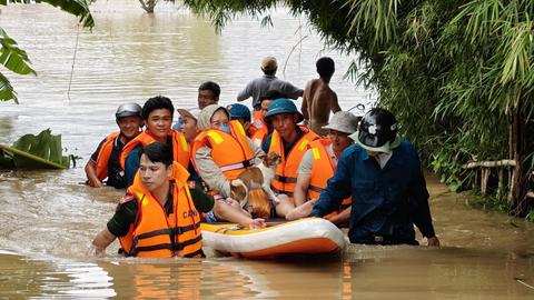 Công an Lâm Đồng nỗ lực cứu hộ người dân kịp thời