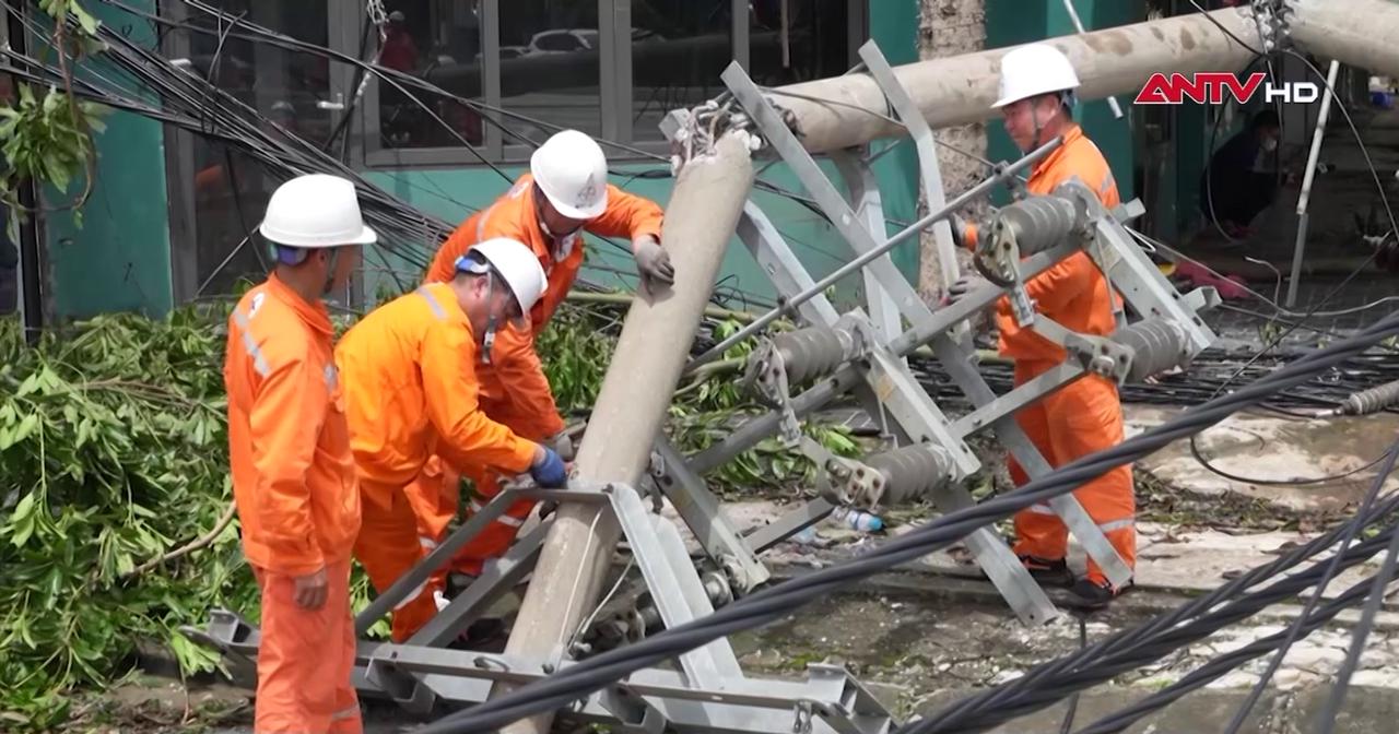 Điện lực miền Trung đã khôi phục cấp điện cho hơn 400.000 khách hàng Điện lực miền Trung đã khôi phục cấp điện cho hơn 400.000 khách hàng