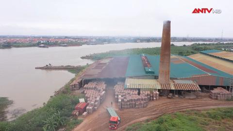 Ai cho phép gạch Tuynel Minh Du vượt đê?