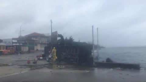 Bão số 13 suy yếu thành áp thấp, mưa lớn từ Thanh Hóa đến Đà Nẵng