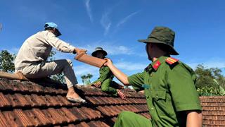 Khẩn trương khắc phục hậu quả bão số 13, nhanh chóng ổn định đời sống nhân dân sau thiên tai